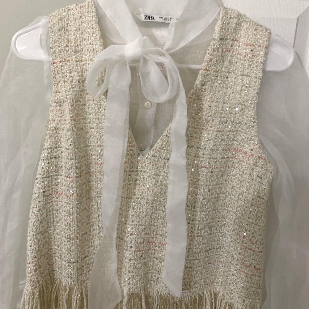 Zara blouse with vest attached super elegant in size S